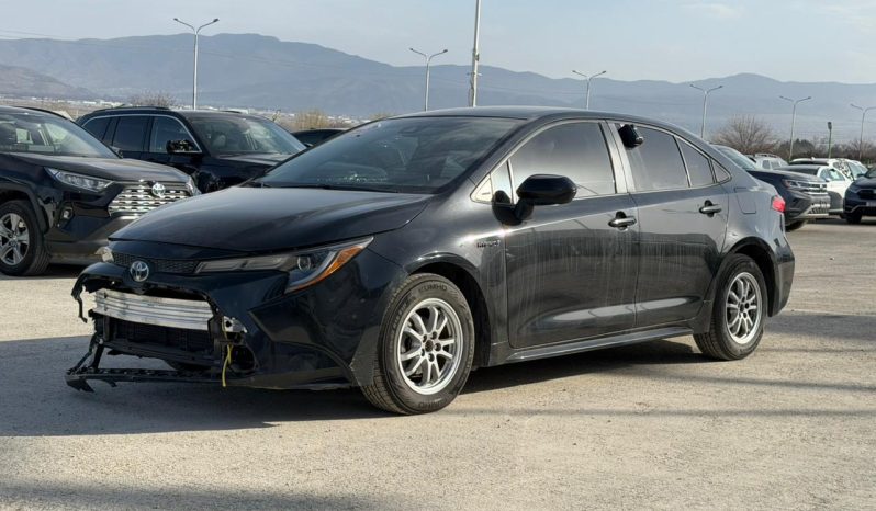 
								Toyota Corolla full									