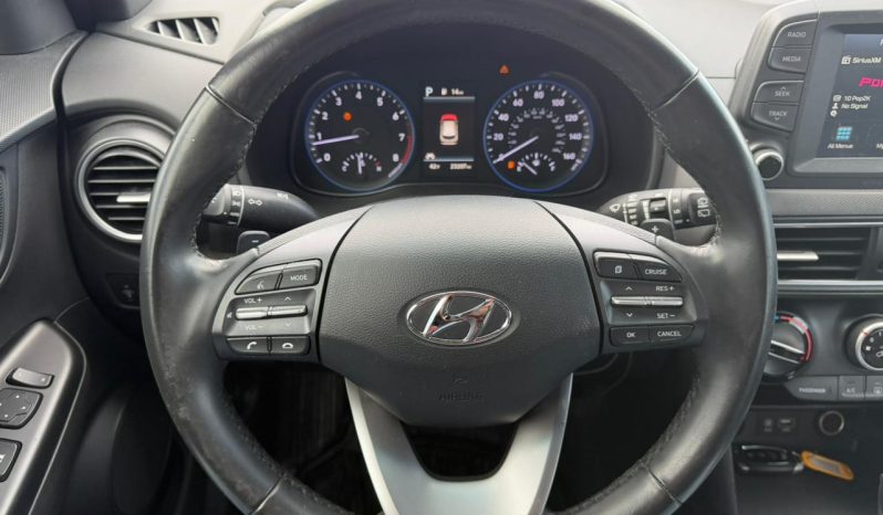 
								Hyundai Kona full									