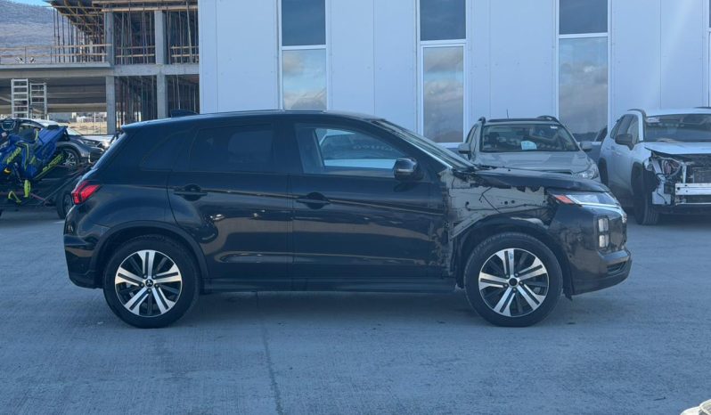 
								MITSUBISHI OUTLANDER full									