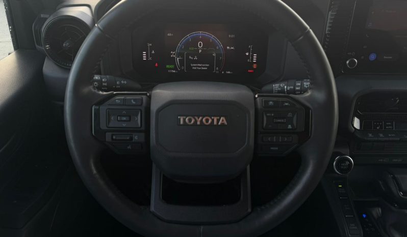 
								Toyota Land Cruiser full									