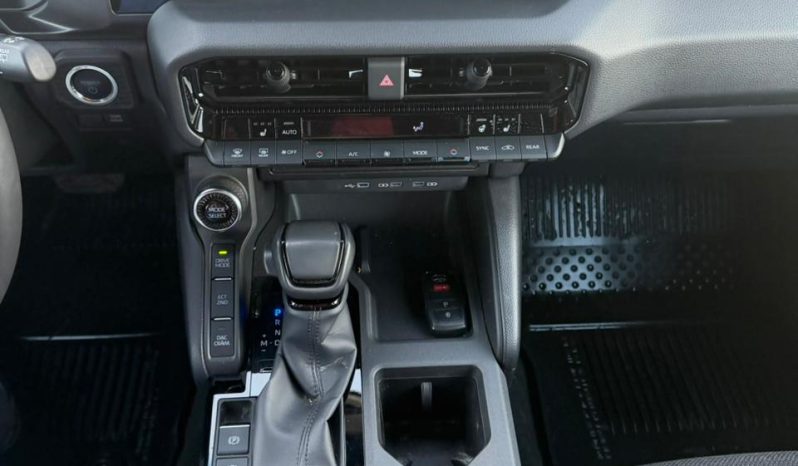 
								Toyota Land Cruiser full									