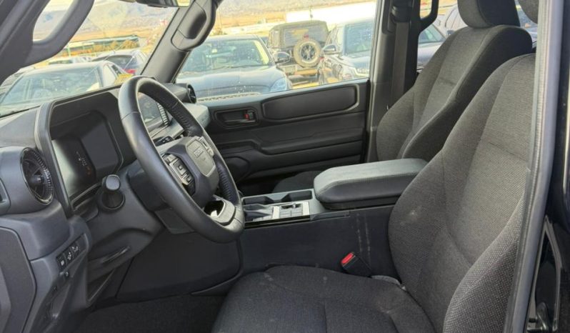 
								Toyota Land Cruiser full									