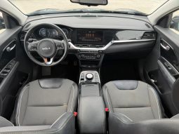 
										KIA Niro full									