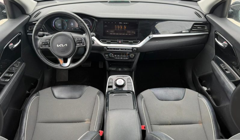 
								KIA Niro full									