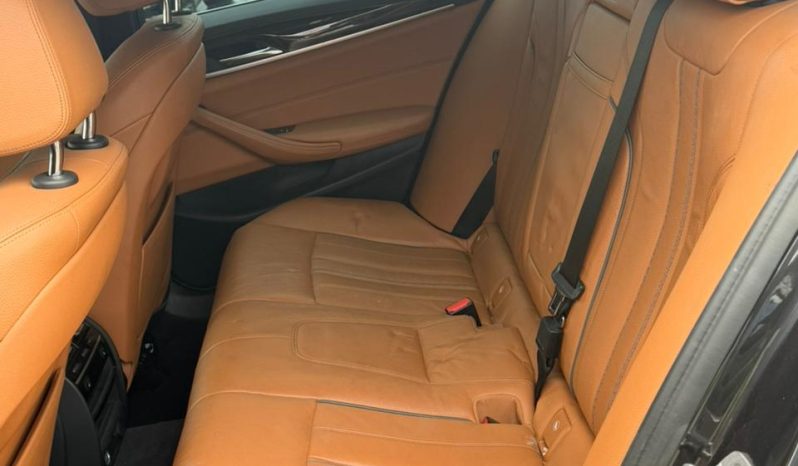 
								2017 BMW 530 XI full									