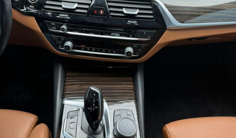 
								2017 BMW 530 XI full									