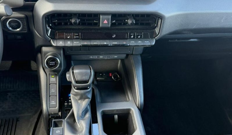 
								2024 Toyota Land Cruiser full									