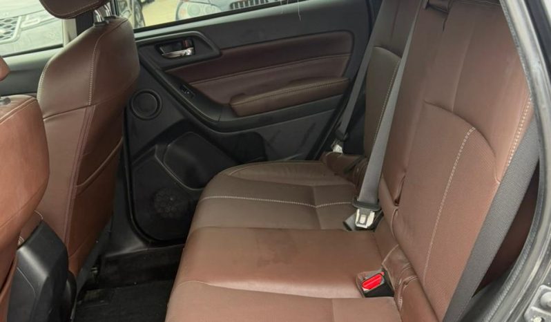 
								Subaru Forester full									