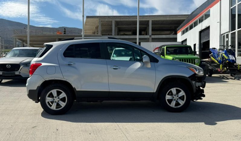 
								Chevrolet Trax full									