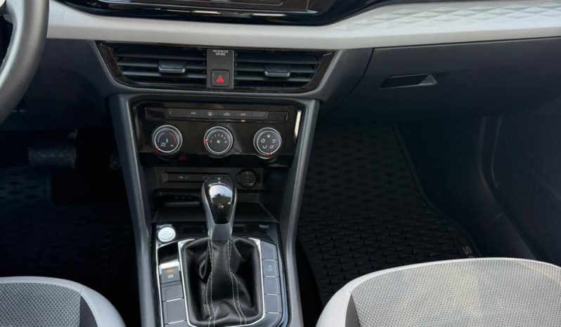 
								2023 Volkswagen Taos full									