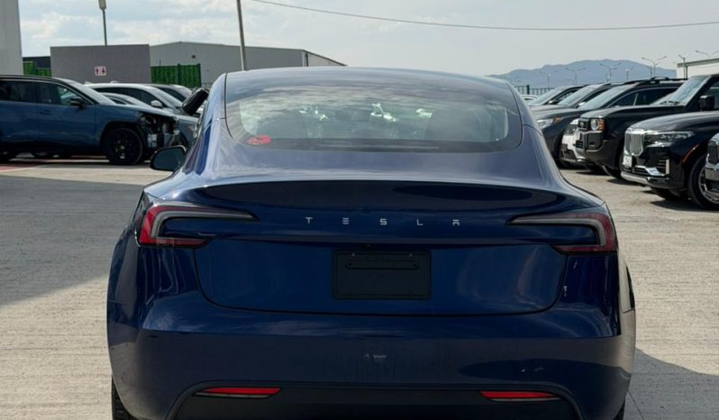 
								Tesla MODEL 3 full									