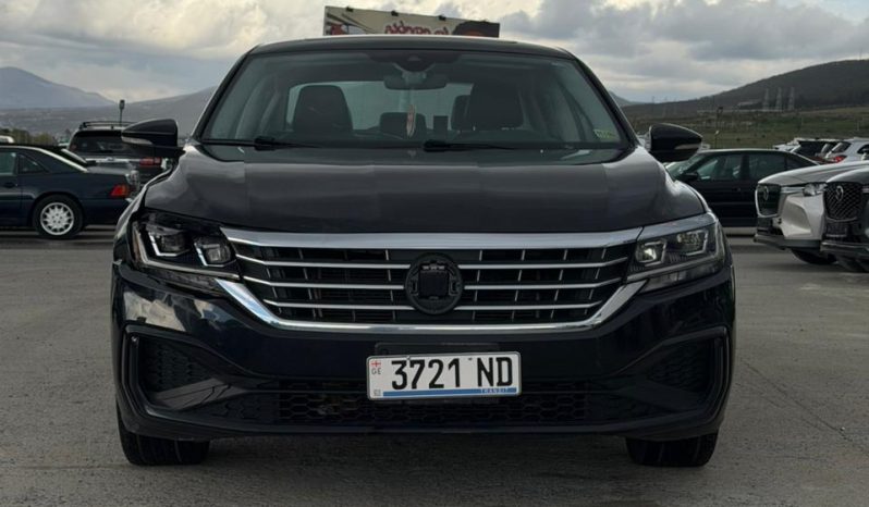 
								2020 Volkswagen Passat full									