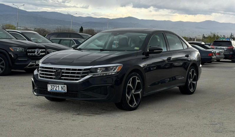 
								2020 Volkswagen Passat full									