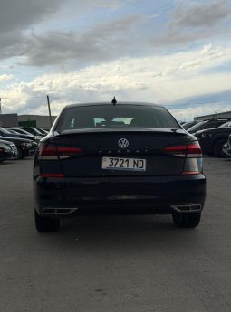 
										2020 Volkswagen Passat full									