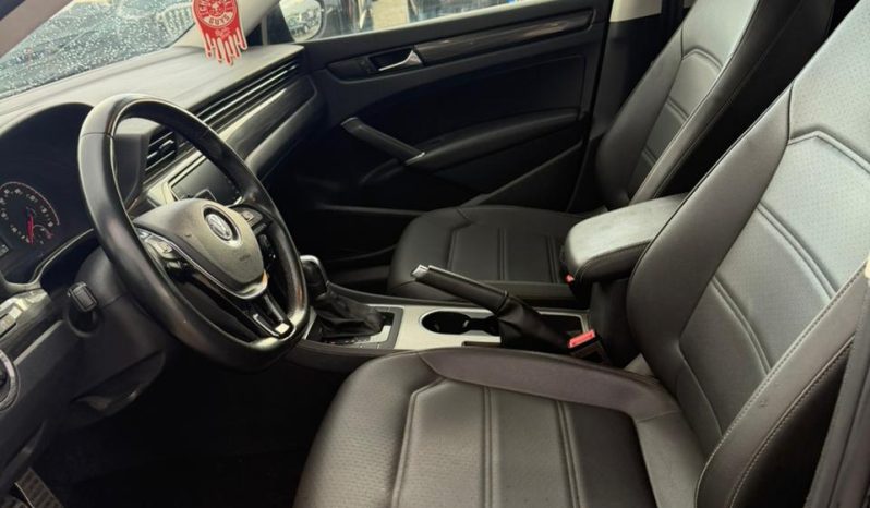 
								2020 Volkswagen Passat full									