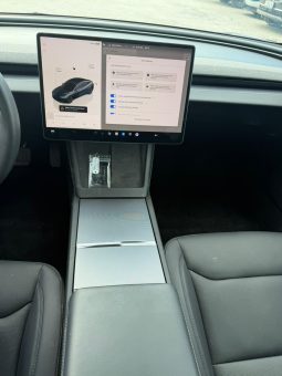 
										TESLA MODEL 3 full									