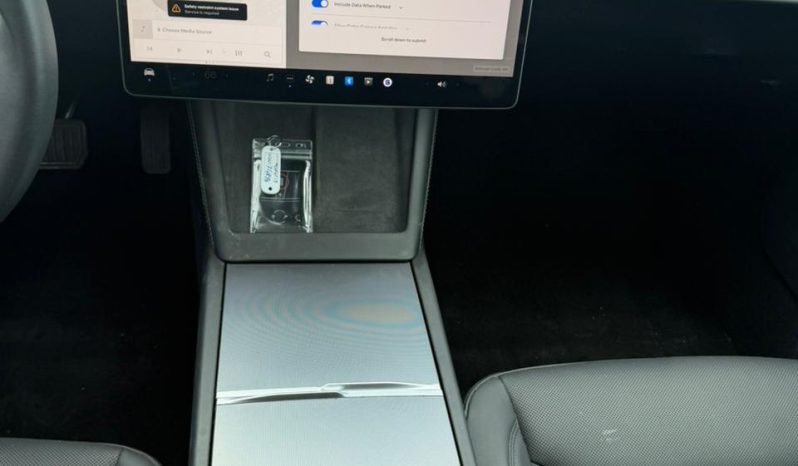 
								TESLA MODEL 3 full									