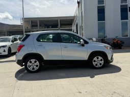 
										Chevrolet Trax full									