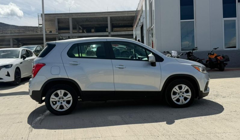 
								Chevrolet Trax full									