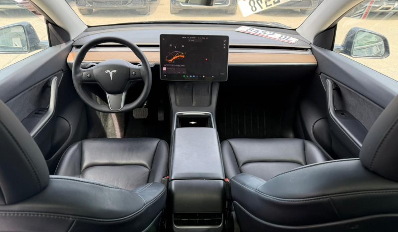 
								Tesla MODEL Y full									