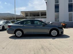 
										2019 Volkswagen Jetta full									