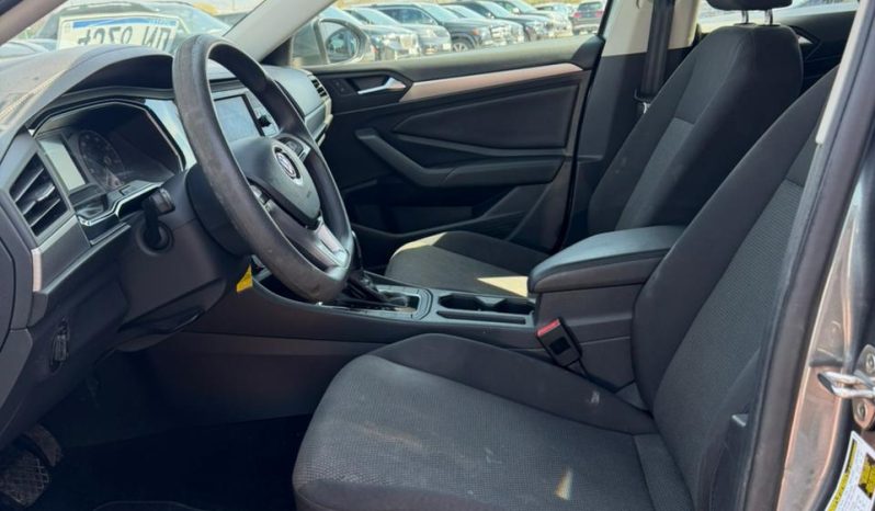 
								2019 Volkswagen Jetta full									