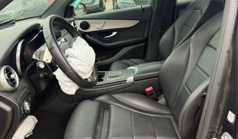 
								MERCEDES-BENZ GLC 300 full									