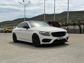 MERCEDES-BENZ C300
