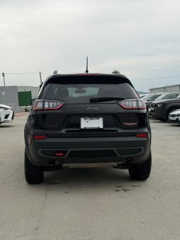 
										Jeep Cherokee full									