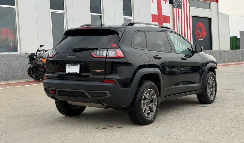 
								Jeep Cherokee full									