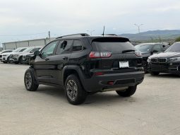 
										Jeep Cherokee full									