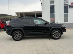 
										Jeep Cherokee full									