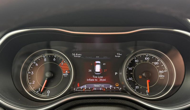 
								Jeep Cherokee full									