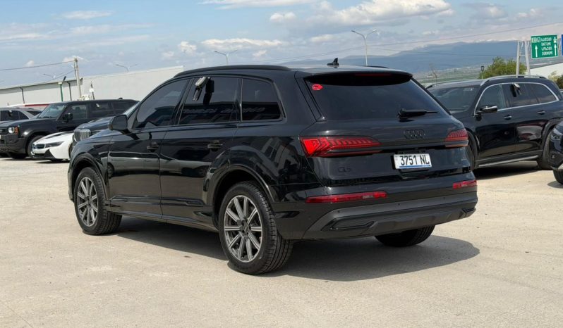 
								AUDI Q7 full									