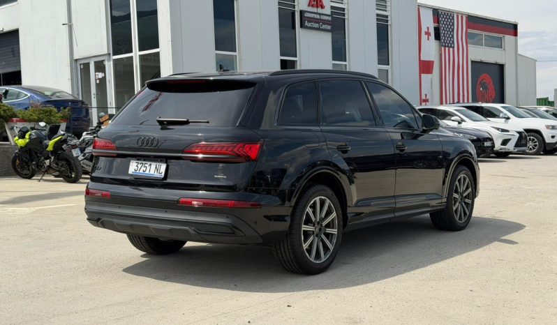 
								AUDI Q7 full									