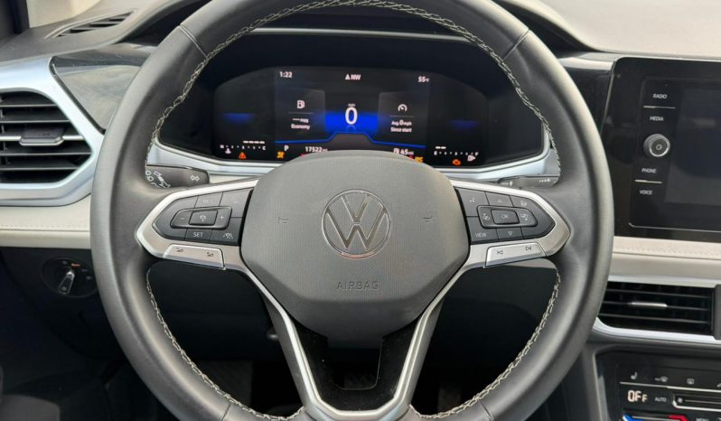 
								VOLKSWAGEN TAOS full									