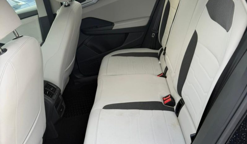 
								VOLKSWAGEN TAOS full									