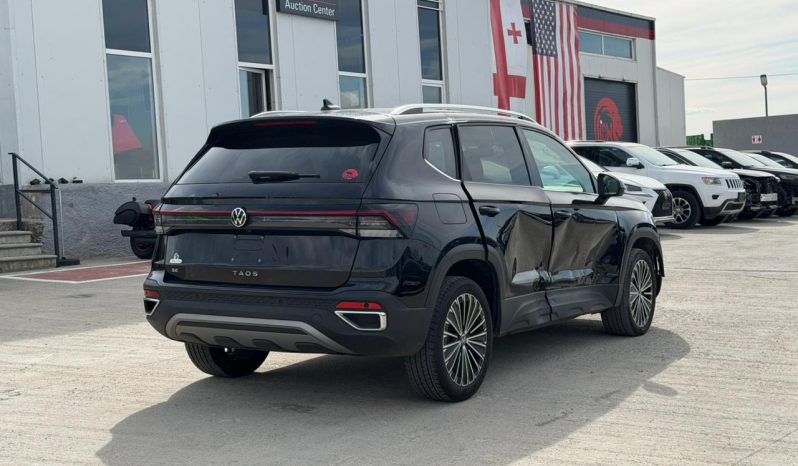 
								VOLKSWAGEN TAOS full									