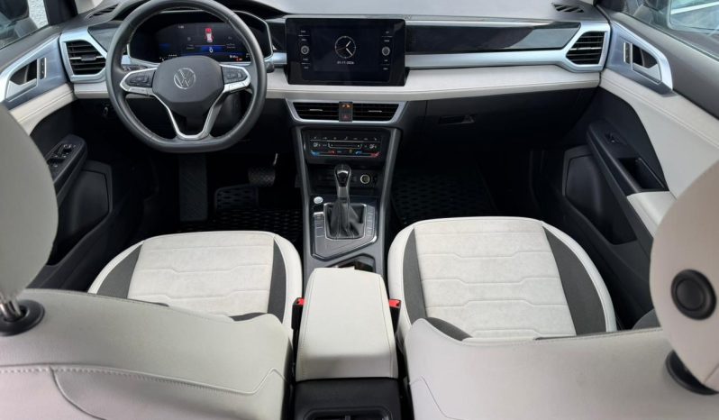 
								VOLKSWAGEN TAOS full									