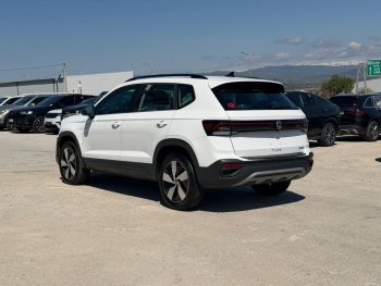 VOLKSWAGEN TAOS