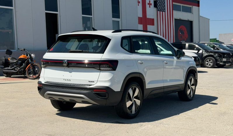 
								VOLKSWAGEN TAOS full									