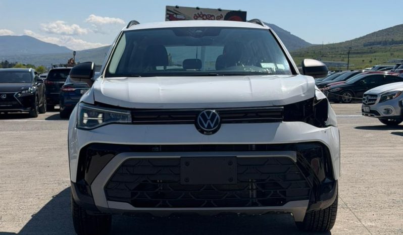 
								VOLKSWAGEN TAOS full									