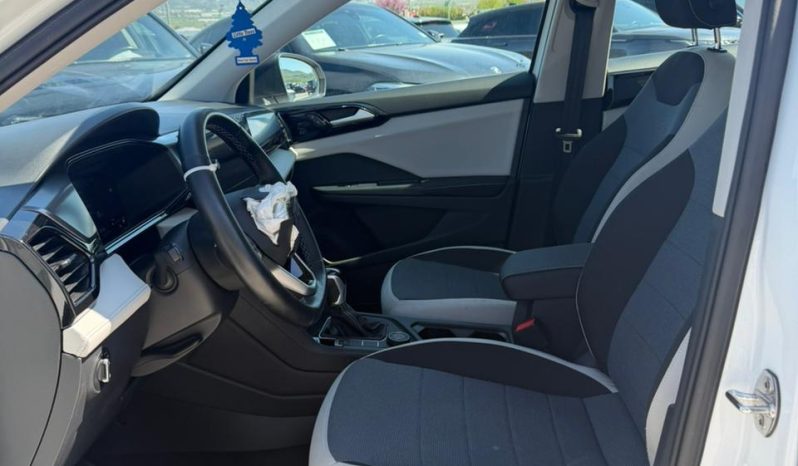 
								VOLKSWAGEN TAOS full									