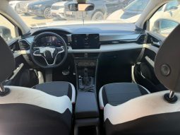 
										VOLKSWAGEN TAOS full									