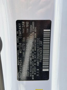 
										2022 Hyundai Veloster full									