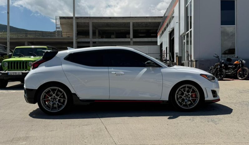 
								2022 Hyundai Veloster full									