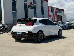 
										2022 Hyundai Veloster full									
