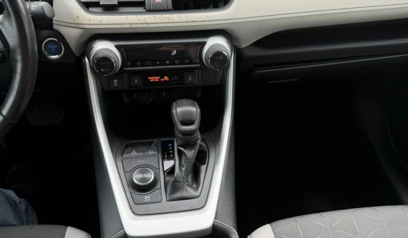 
								TOYOTA RAV4 full									