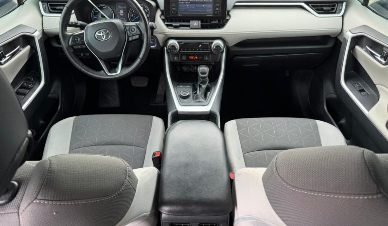 
								TOYOTA RAV4 full									