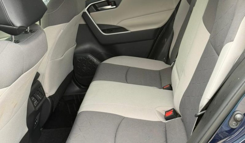 
								TOYOTA RAV4 full									
